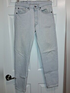 Light Wash Men’s Levi's 501 Jeans - Casual Slim Fit